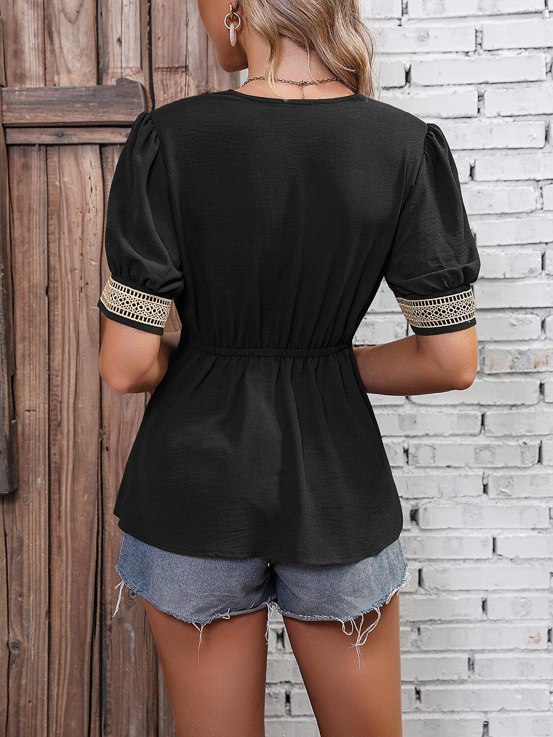 Damen Weiße Elegante Spitze Tops Eyelet Bluse Mode Unifarben Reguläre Tops Kurzarm V-Ausschnitt Spitze Reguläre Passform Urlaub Alltag Romantische Petite Tops Sommer Urlaubsbekleidung Schwarz Weiß 2025 - $29.99 –P12