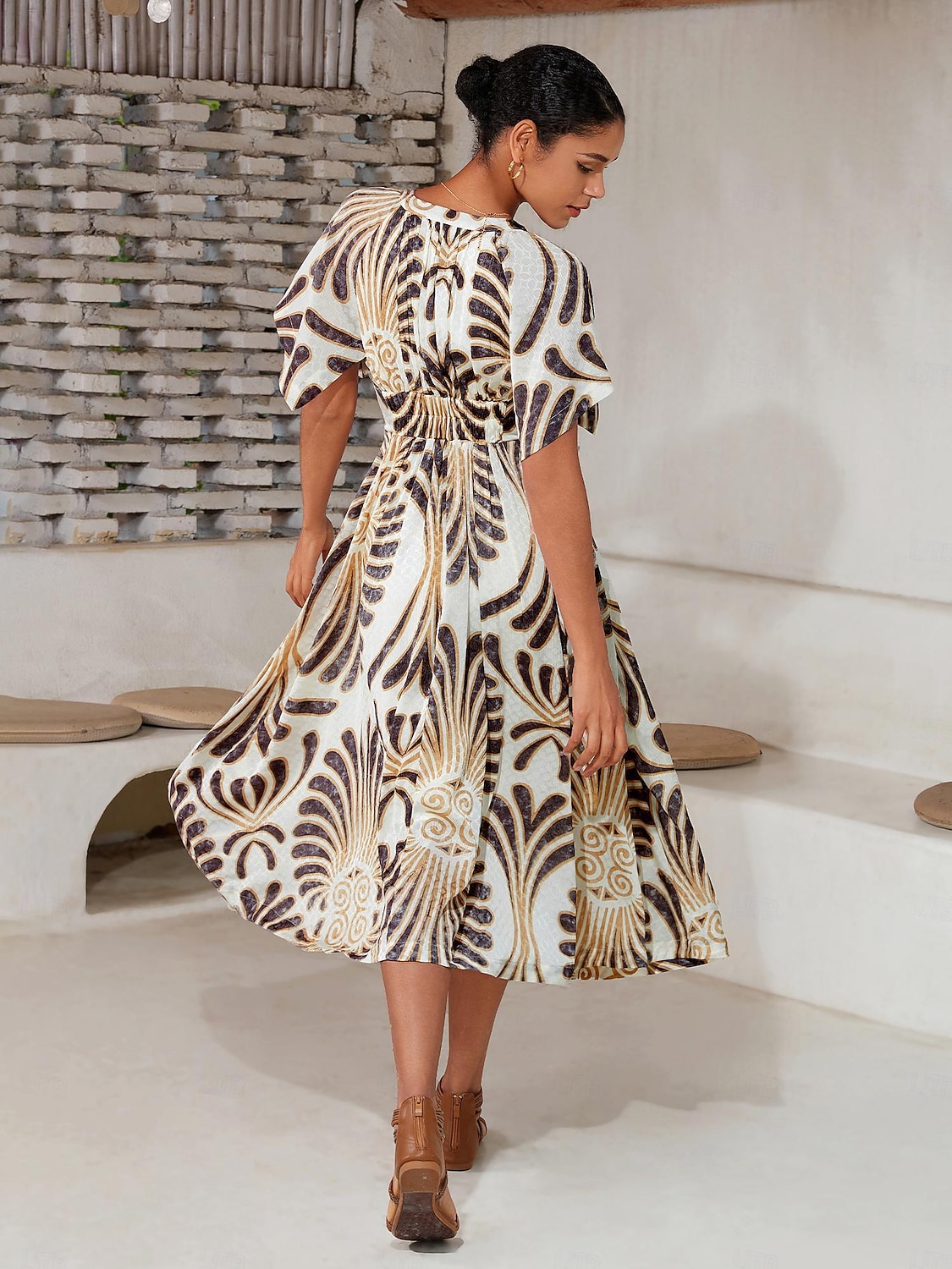 Femmes Robe Midi Robe Midi Marron Manche Courte Folk Ourlet irrégulier Printemps & Été Col en V Robe à Motifs S M L de 2025 ? $116.99 –P2