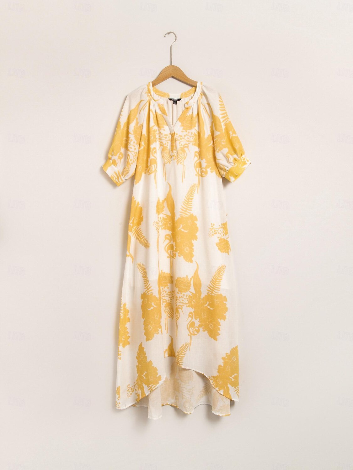 robe longue fleurie à col en V et coupe basse de 2025 ? $114.99 –P7