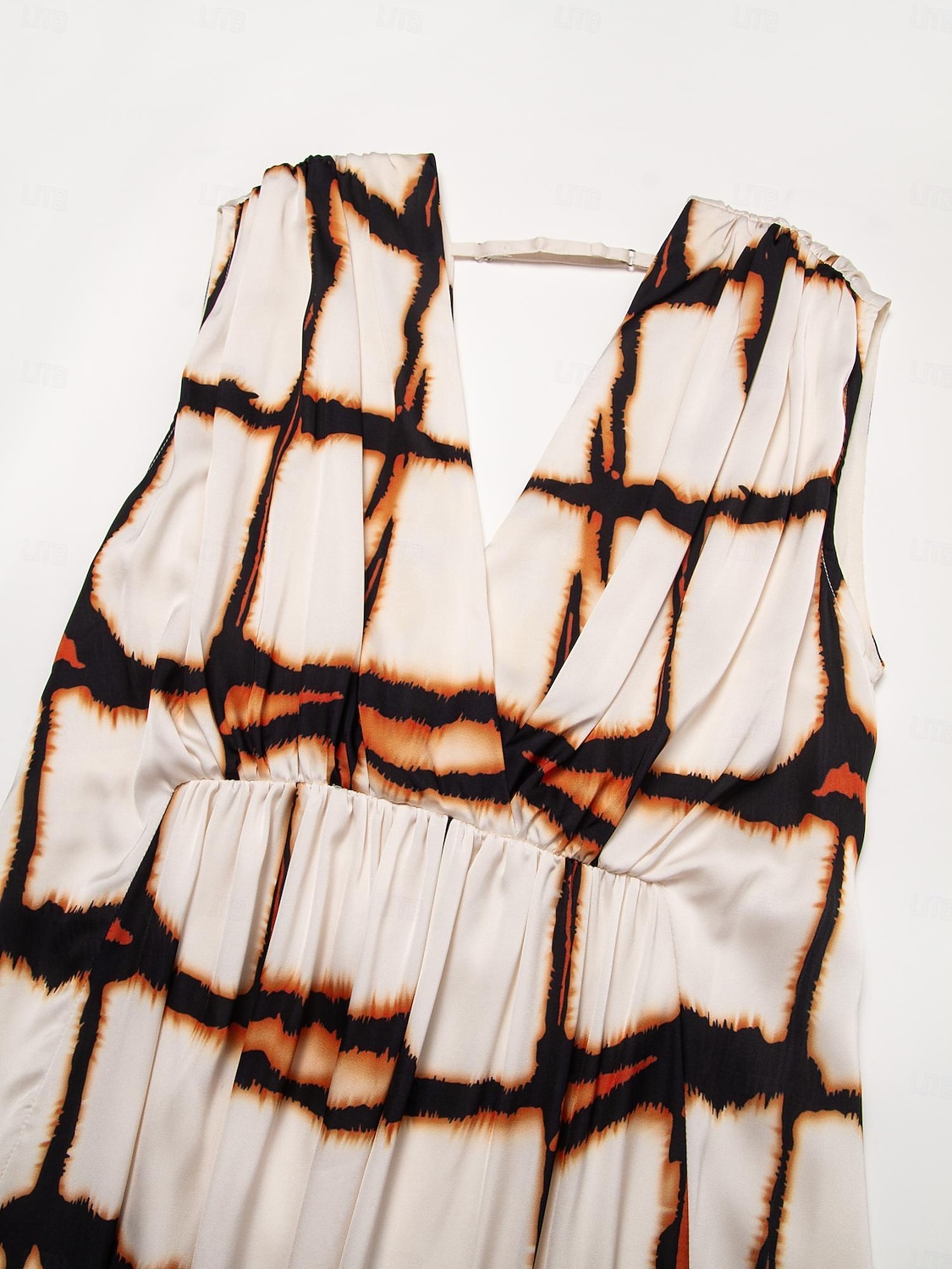 Satynowa sukienka maxi w panterkę ze skrzyżowanym przodem, bez rękawów 2025 - $114.99 –P9