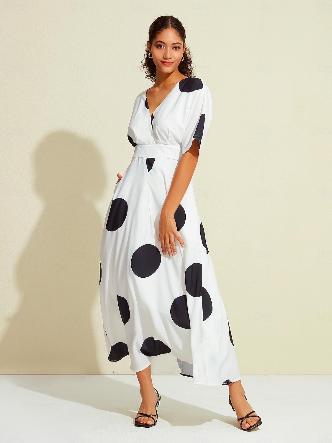 Femmes Ourlet Maxi Maxi en Satin Robe maxi Blanche Demi Manches À pois Dos attaché Poche cachée à la taille Été Printemps & Automne Col en V Décontracté Quotidien S M L de 2025 ? $141.99 –P5