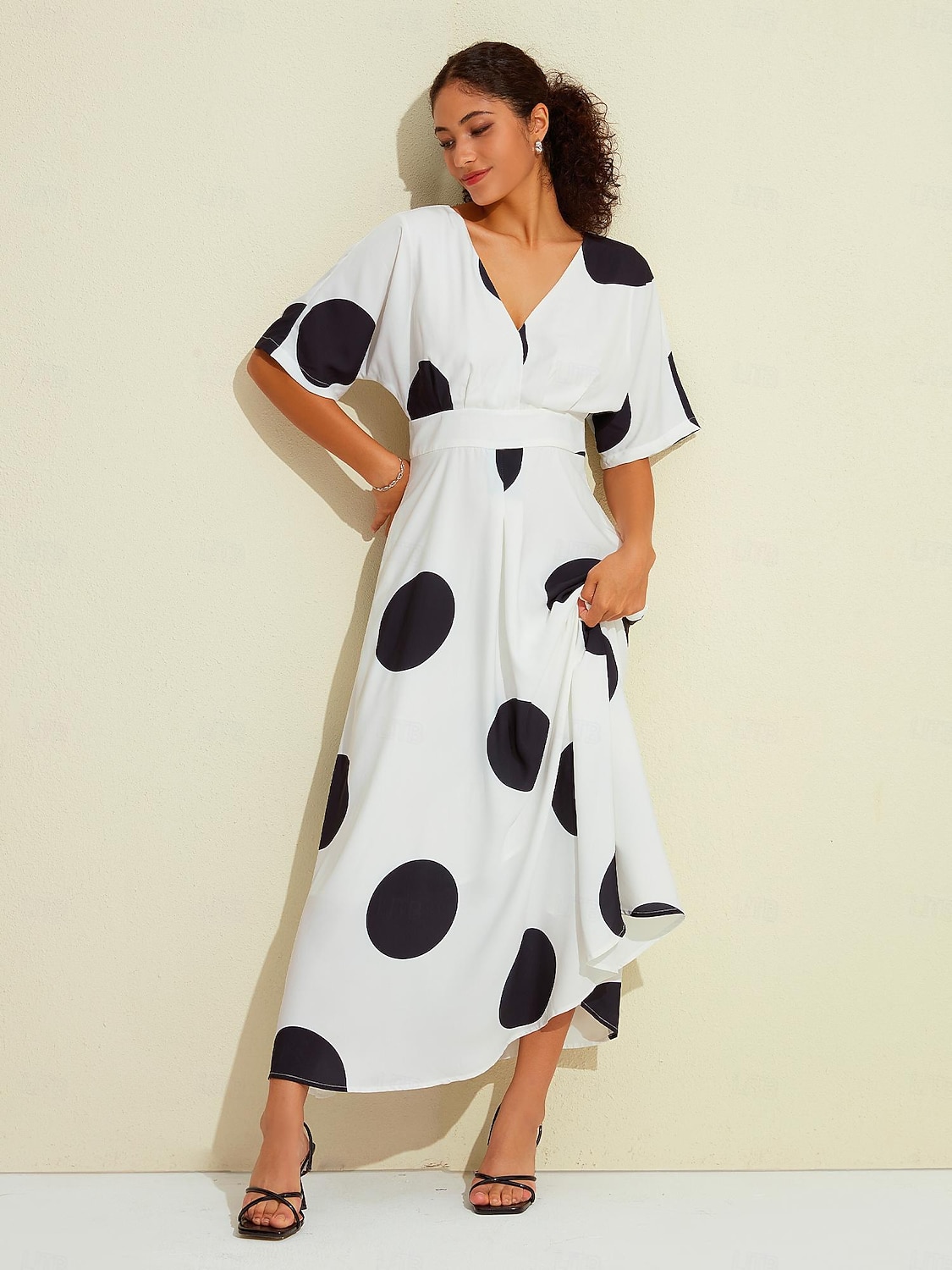 Femmes Ourlet Maxi Maxi en Satin Robe maxi Blanche Demi Manches À pois Dos attaché Poche cachée à la taille Été Printemps & Automne Col en V Décontracté Quotidien S M L de 2025 ? $141.99 –P6