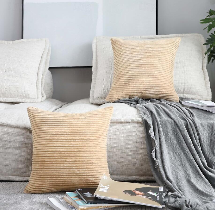 Housse d'oreiller nordique en velours côtelé, couleur unie, douce, sans noyau, pour le bureau, la maison, le salon, le canapé, vert, orange, rose, bleu de 2025 ? $18.99 –P14