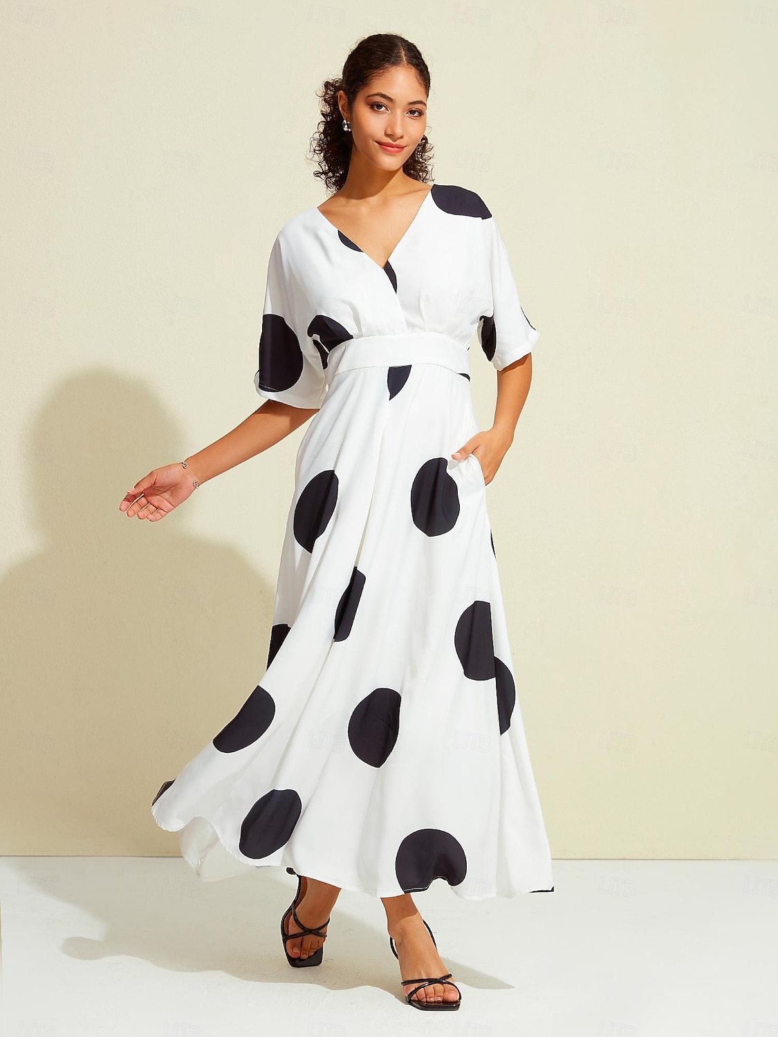 Femmes Ourlet Maxi Maxi en Satin Robe maxi Blanche Demi Manches À pois Dos attaché Poche cachée à la taille Été Printemps & Automne Col en V Décontracté Quotidien S M L de 2025 ? $141.99 –P8
