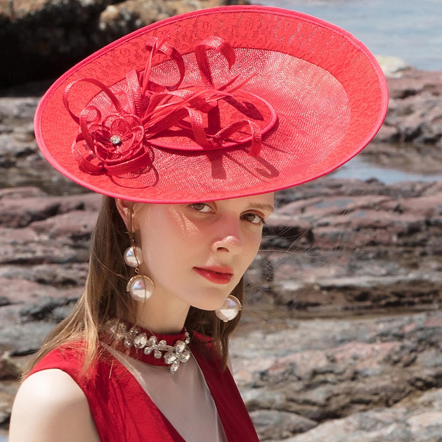 Chapéus Sinamay Chapéu-coco / Cloche Chapéu de Pires Cartola Casamento Festa de Chá Elegante Casamento Com Penas Capacete Chapéu de 2025 por $50.99 -P1