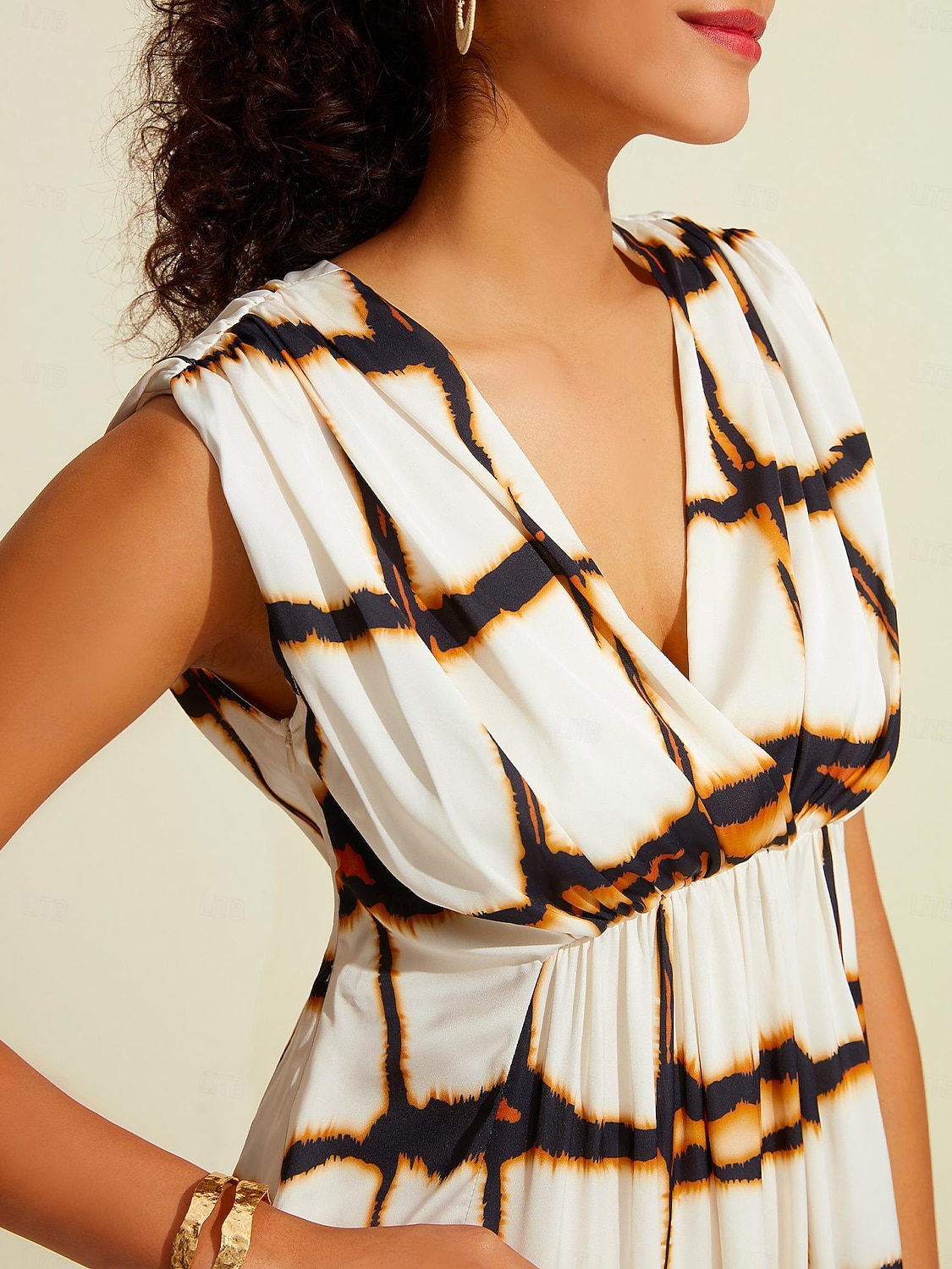 Satynowa sukienka maxi w panterkę ze skrzyżowanym przodem, bez rękawów 2025 - $114.99 –P2