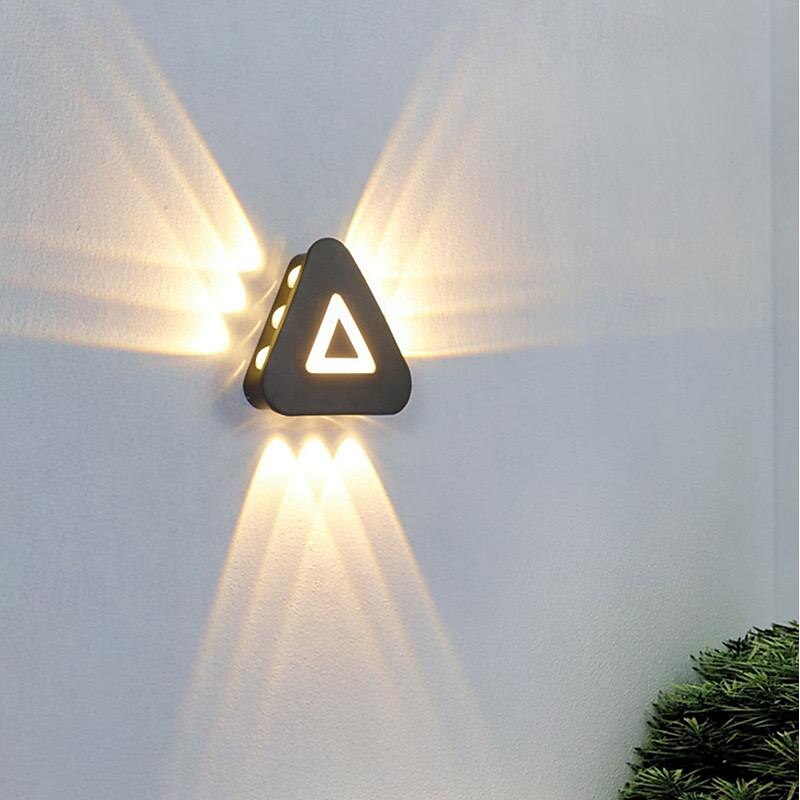 appliques murales extérieures à LED blanc chaud 20 cm 9 têtes contractées triangle moderne personnalité d'éclairage à trois côtés métal moderne adapté au mur de fond dans l'escalier de magasin de 2025 ? $58.99 –P1