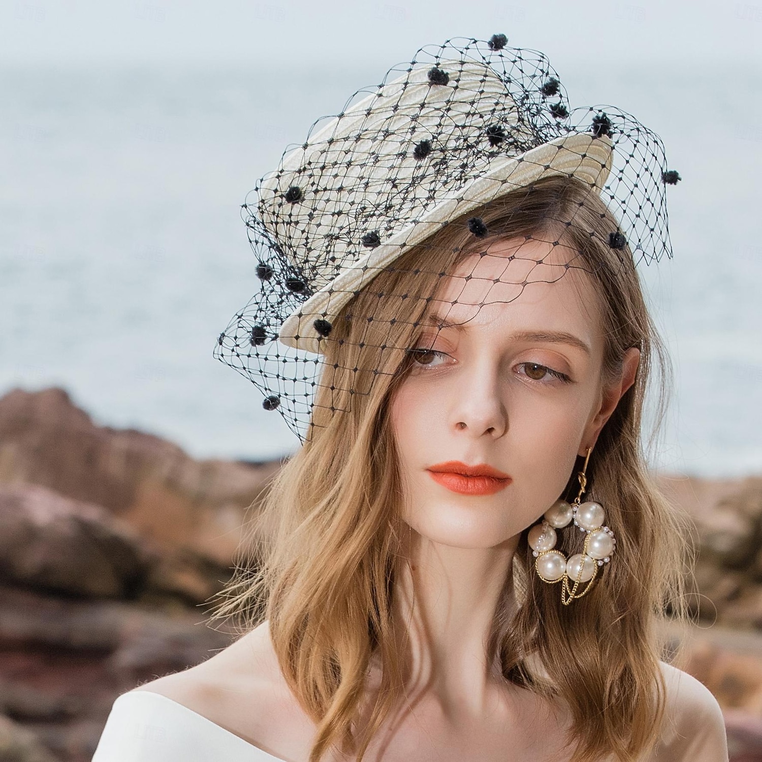 cappelli copricapo bombetta in fibra / cappello a cloche cappello a secchiello cappello di paglia da sposa tea party matrimonio elegante con copricapo in tulle copricapo del 2025 a $31.99 –P1