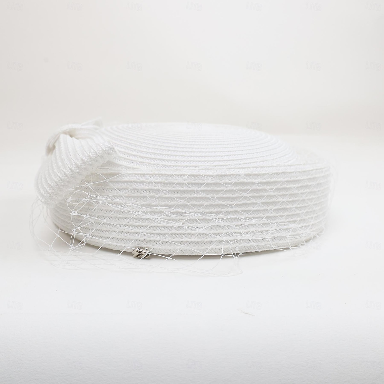 Cappelli Tulle Fibra Bombetta / Cappello a cloche Cappello di paglia Matrimonio Tè Elegante Matrimonio Con Fiocco Tulle Copricapo Copricapo del 2025 a $60.99 –P13