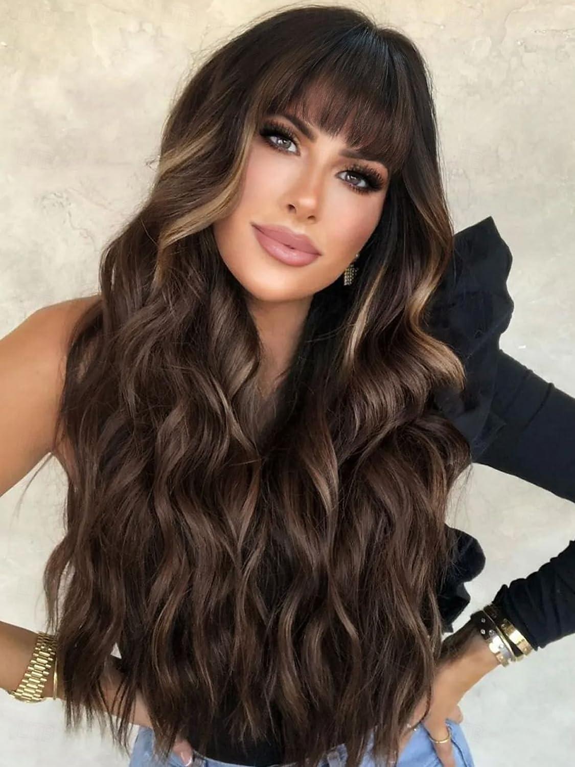 peruca marrom com franja para mulheres peruca de cabelo longo ondulado peruca marrom com mechas perucas sintéticas onduladas e cacheadas para meninas uso diário em festas perucas de carnaval de 2025 por $17.99 –P1