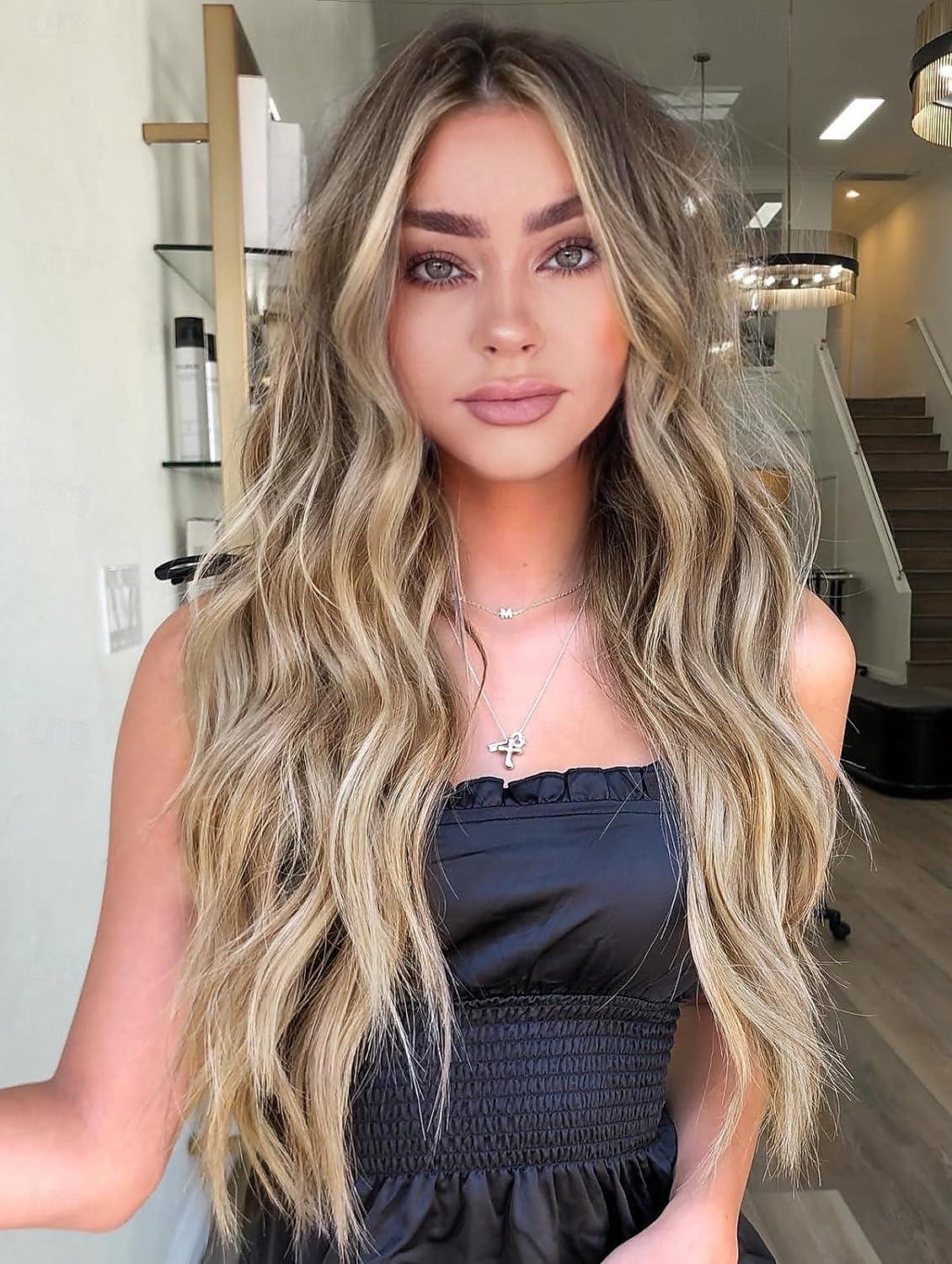 perruque blonde pour femme, perruque longue ondulée avec racines foncées, 26 pouces, partie centrale, cheveux en fibre synthétique pour une utilisation quotidienne, fête, carnaval de 2025 ? $20.99 –P1
