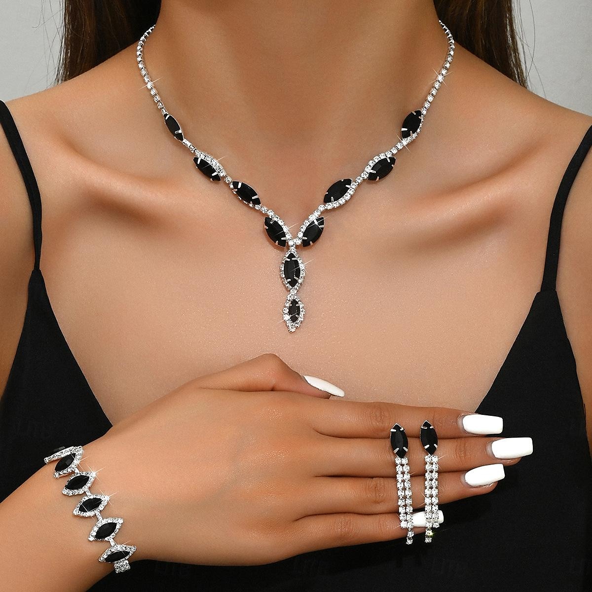Seturi de bijuterii 4 buc Ștras Aliaj Cercei Coliere Brățări Pentru femei Elegant Epocă Modă Geometric Geometric Shape Set de bijuterii Pentru Nuntă Petrecere Aniversare 2025 - $17.49 –P5