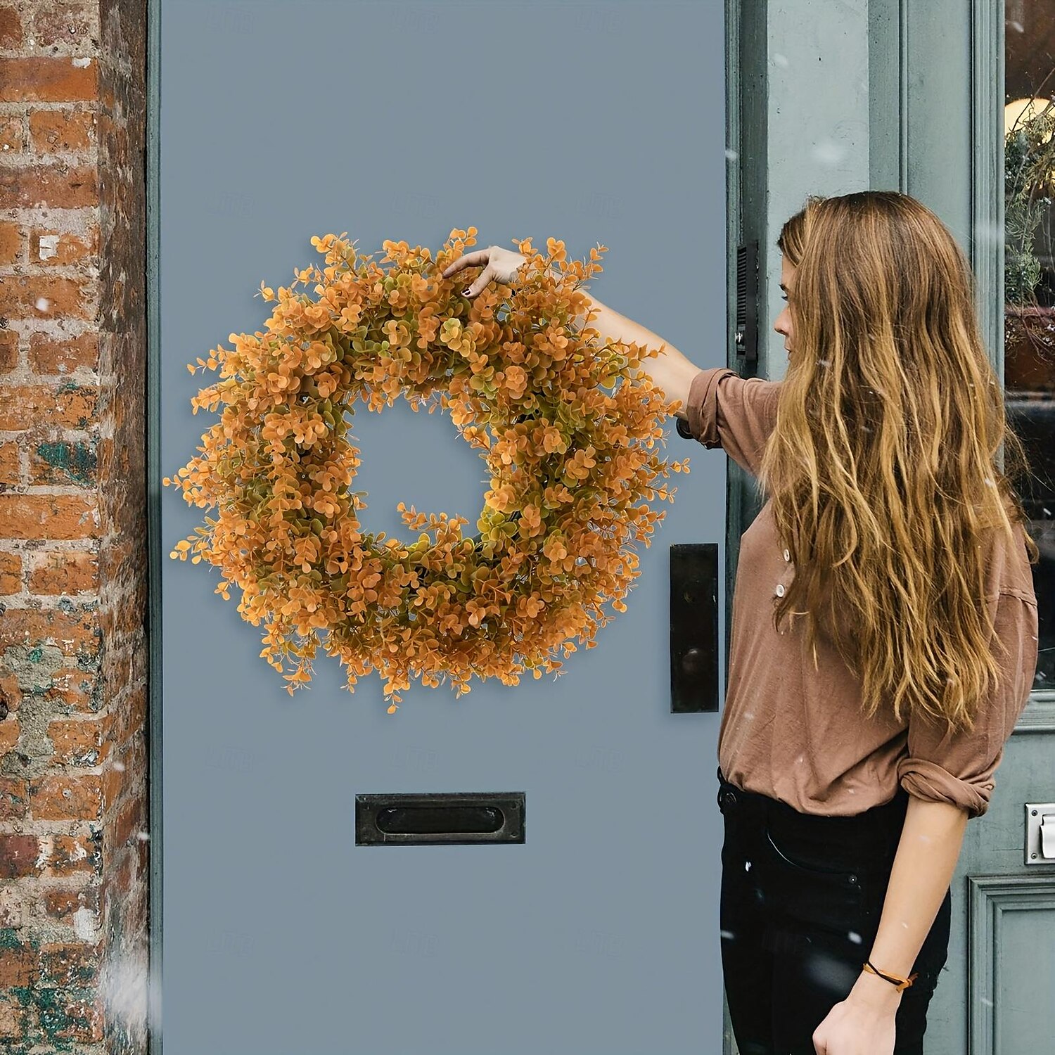 guirlanda de outono com eucalipto artificial e flores - guirlanda de folhas verdes falsas para porta da frente, parede, celebração do festival, lareira, janela, decoração de festa de 2025 por $13.99 –P11