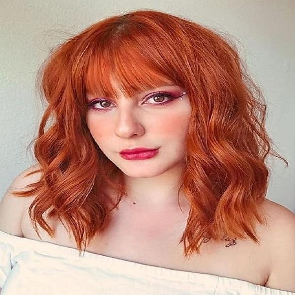 Ombre Braune Perücke mit Pony für Frauen Schulterlange Bob Wellig Charmante Synthetische Perücken mit Natürlich Lockigem Hitzebeständigem Haar Halloween Perücken 2025 - $18.49 –P4