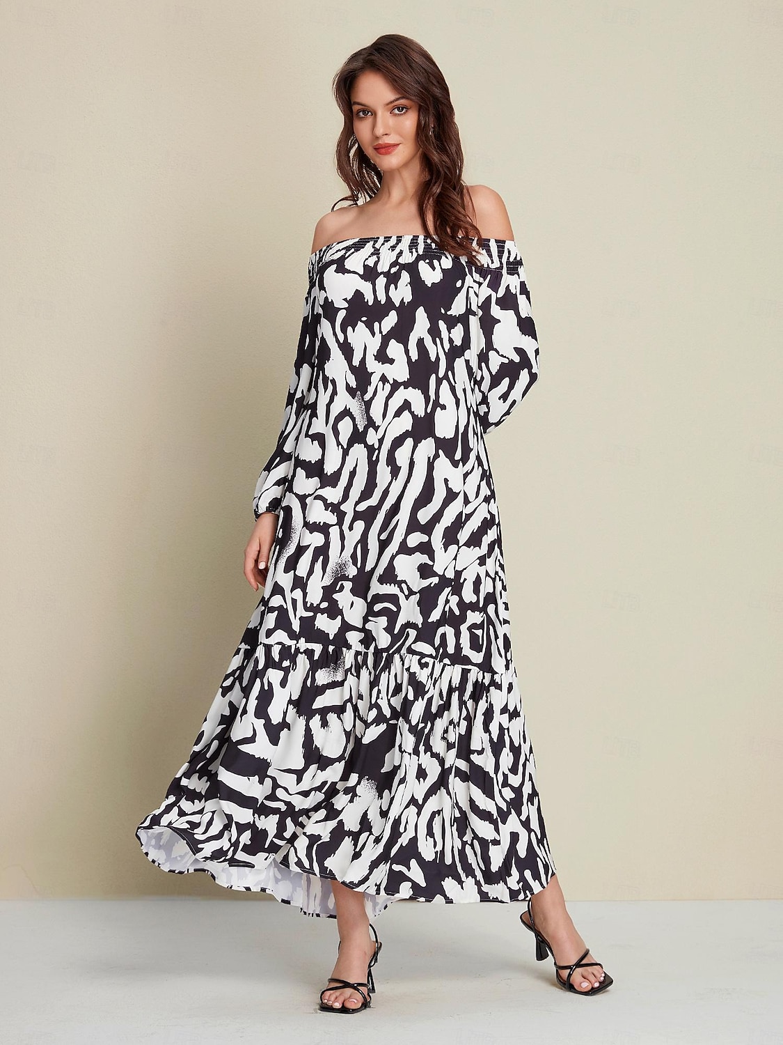 robe longue en satin à épaules dénudées et imprimé graffiti abstrait de 2025 ? $55.99 –P6