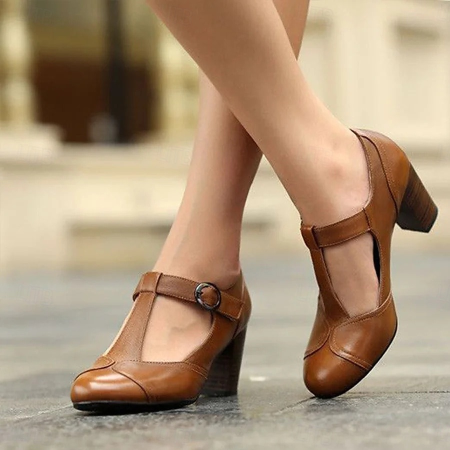 Dame Høye hæler Høyhælte Pen sko Mary Jane Store størrelser Avslappet Daglig Helfarge Ensfarget Spenne Tykk hæl Årgang Retro Rød Fritid Gange PU Lær PU T-stropp Svart Gul Rød 2026 - $42.99 –P1