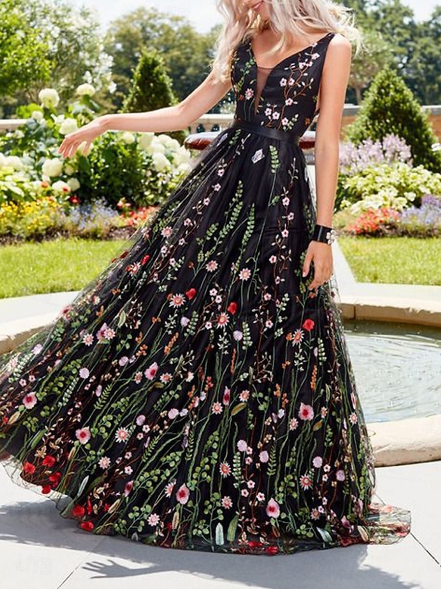 Női Sifon ruhák Maxiruha Nyitott hátú Hímzett Parti Esküvői vendég Koktélparty Elegáns Utcai sikk V-alakú Ujjatlan Fekete Szín 2025 - NZ $123.19 –P1