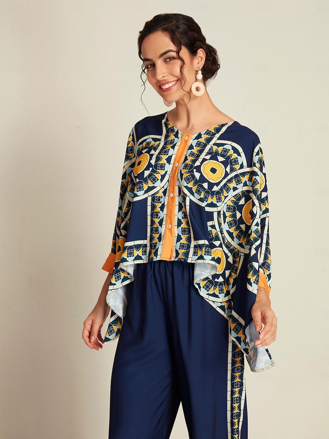 женская блузка темно-синего цвета в стиле фолк-мадьяр с длинным рукавом и V-образным вырезом, неровным подолом, повседневная, для межсезонья 2026 - $19.99 –P4