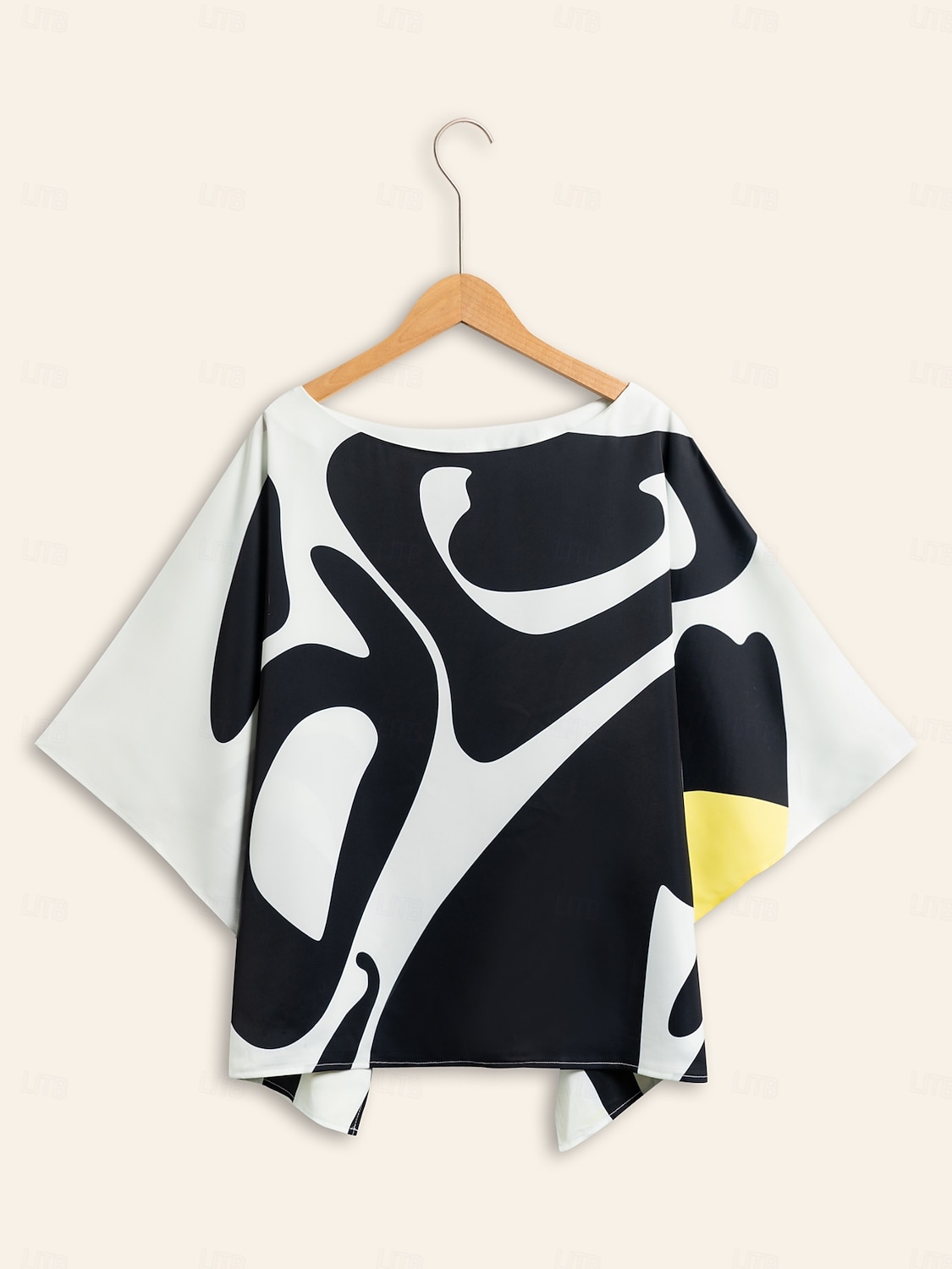 camicia in raso di seta manica ungherese camicetta grafica fluida del 2025 a $51.99 –P9