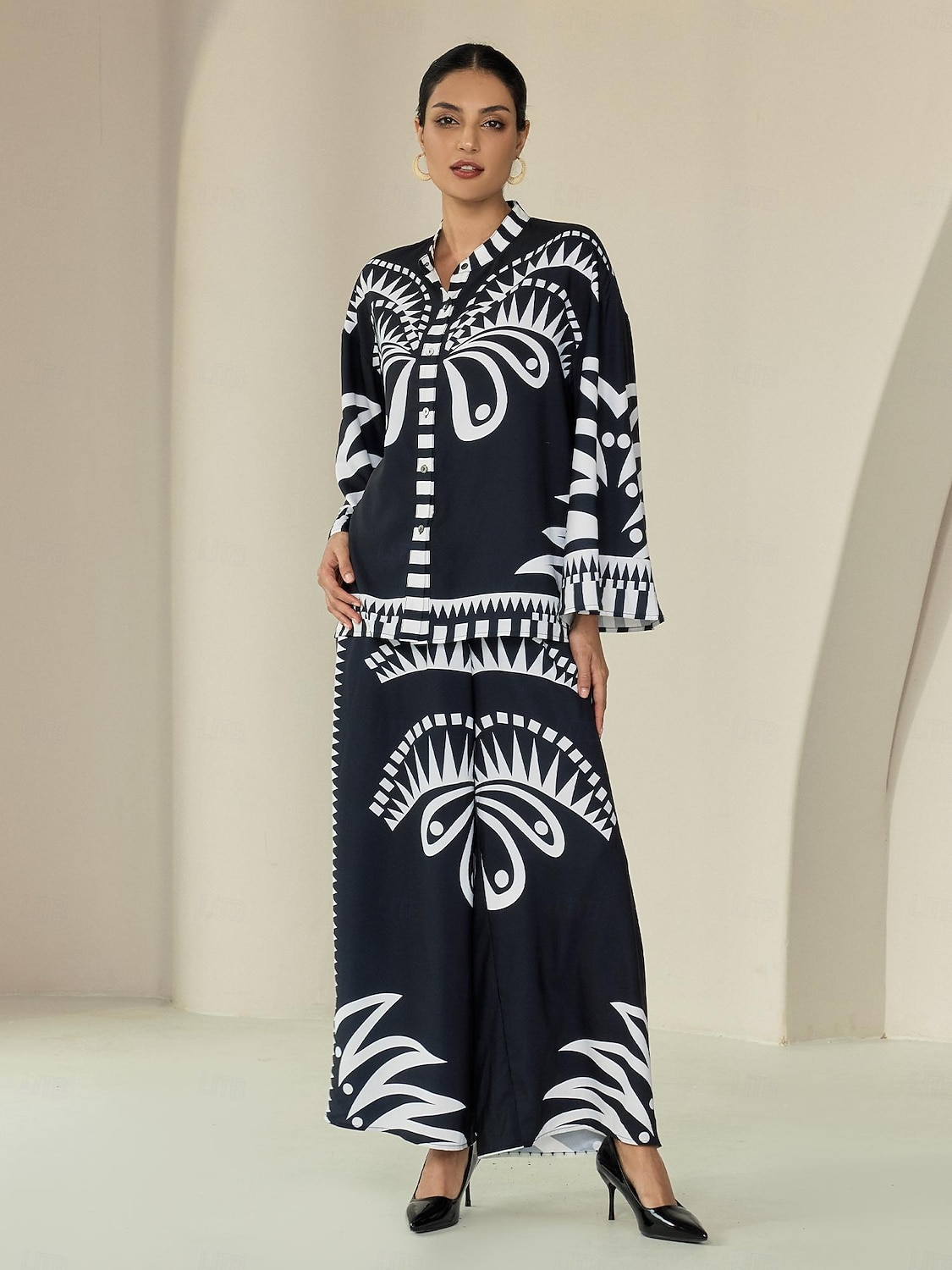 camicetta da donna nera collo alto raso stampa geometrica polsini svasati manica vacanza casual quotidiano primavera estate autunno del 2025 a $61.99 –P5