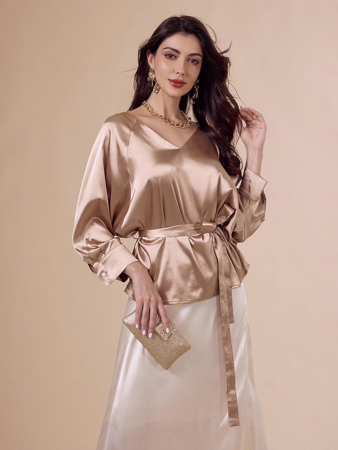 blusa elegante decote em v com cinto dourado de cetim de 2025 por $61.99 –P2
