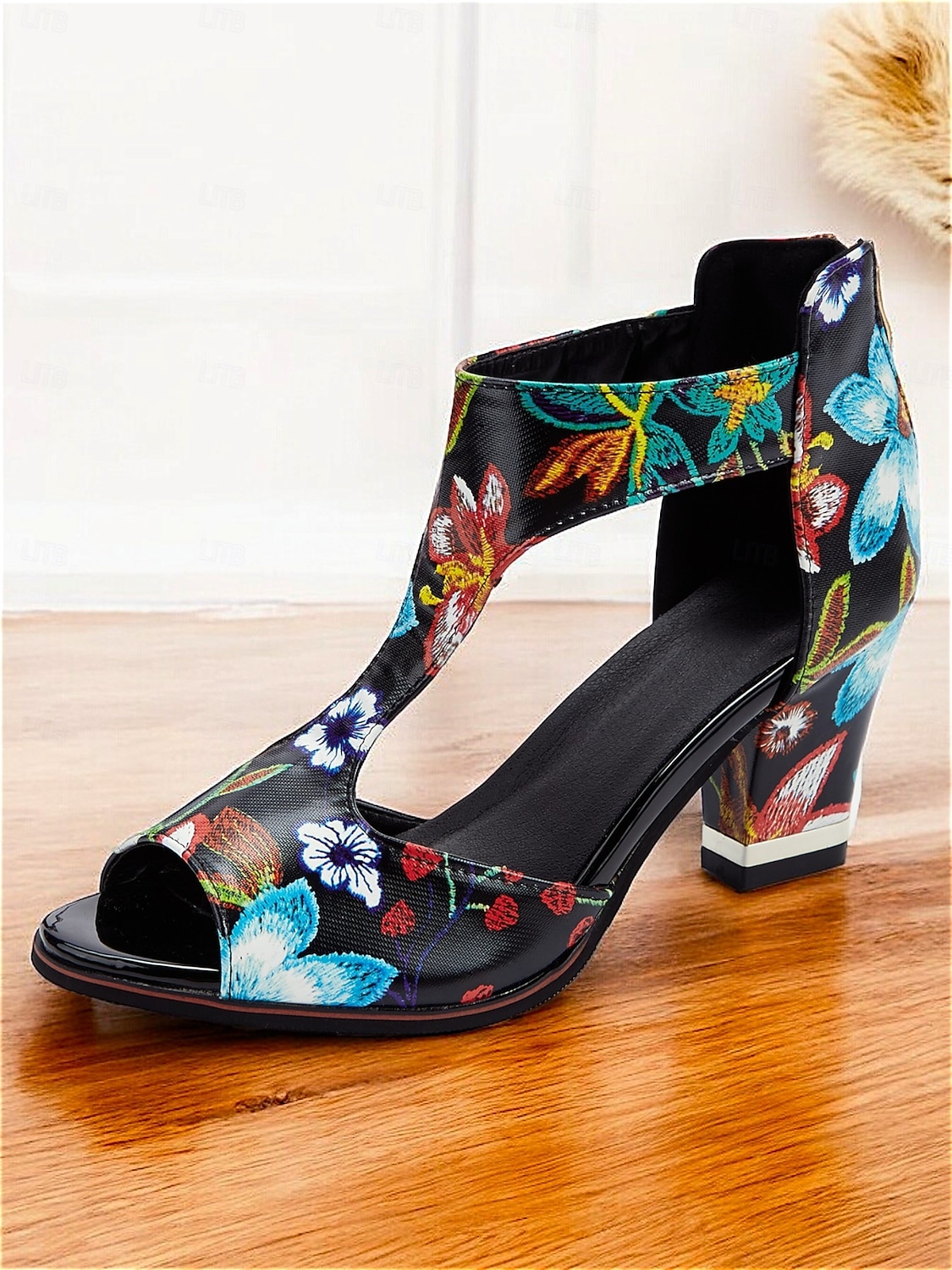 sandales à talons hauts pour femmes à imprimé floral coloré avec design découpé - chaussures élégantes à bout ouvert pour les fêtes d'été et les tenues décontractées de 2025 ? $54.99 –P1