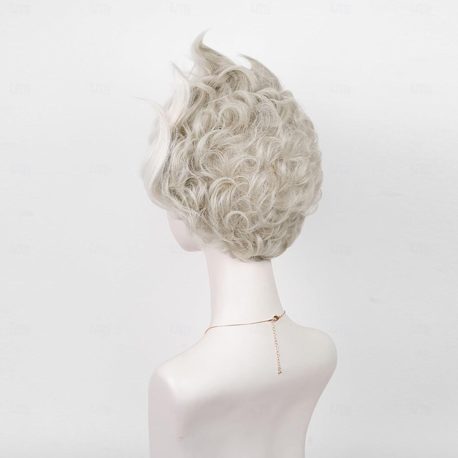 Perruques de cosplay Gris Bouclé Cheveux synthétiques Court Perruques Femmes Perruques Pour la fête de 2026 ? $19.99 –P1