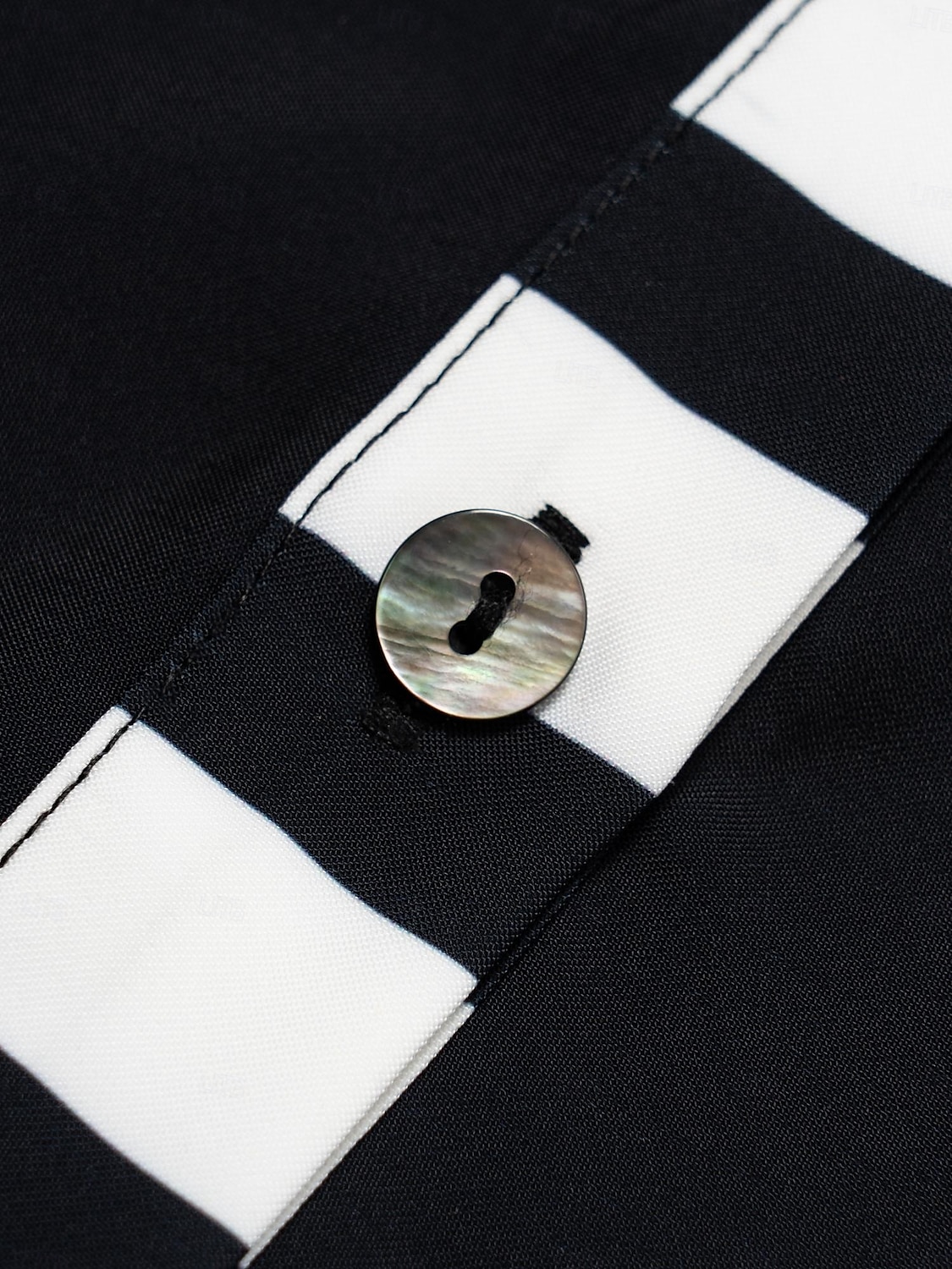 camicetta da donna nera collo alto raso stampa geometrica polsini svasati manica vacanza casual quotidiano primavera estate autunno del 2025 a $61.99 –P11