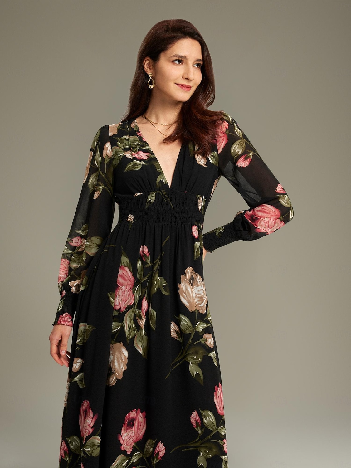 Abito per invitati in chiffon con volant floreale e maxi scollo a V. Abito per invitati del 2025 a $86.99 –P4