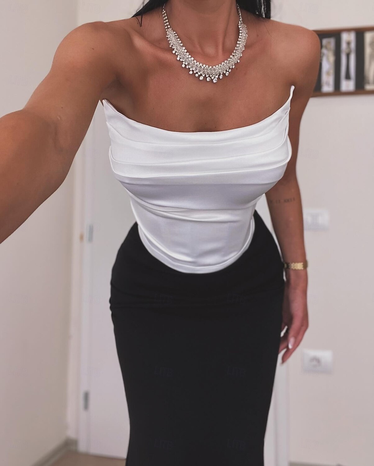 Robe de soirée sirène Noire Corsets Robe Formelle Longueur au sol Sans manches Sans bretelles Crêpe extensible Sans dos avec fronces Robe de bal masqué de 2025 ? $184.99 –P2