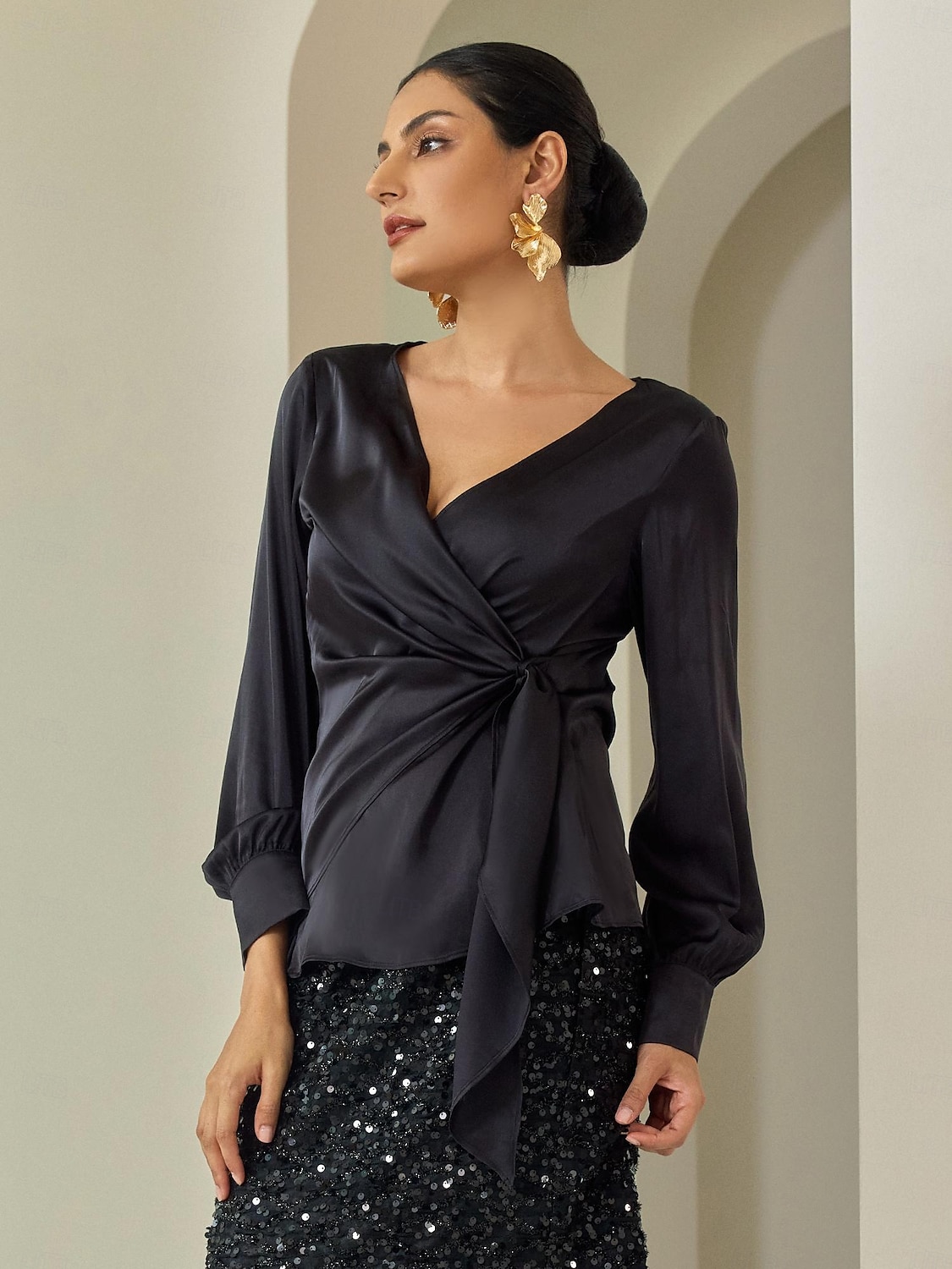camicetta elegante nera con scollo a V e maniche a lanterna in raso per festa formale del 2025 a $4.99 –P5