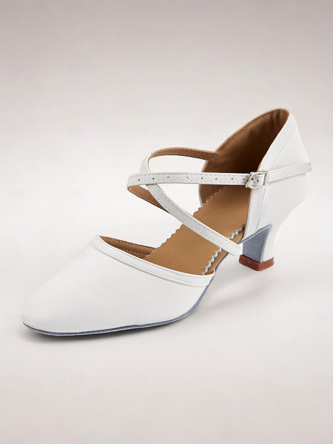 chaussures de danse en similicuir blanc avec bride croisée et boucle – talons de danse de salon et latine pour femmes de 2025 ? $34.99 –P2