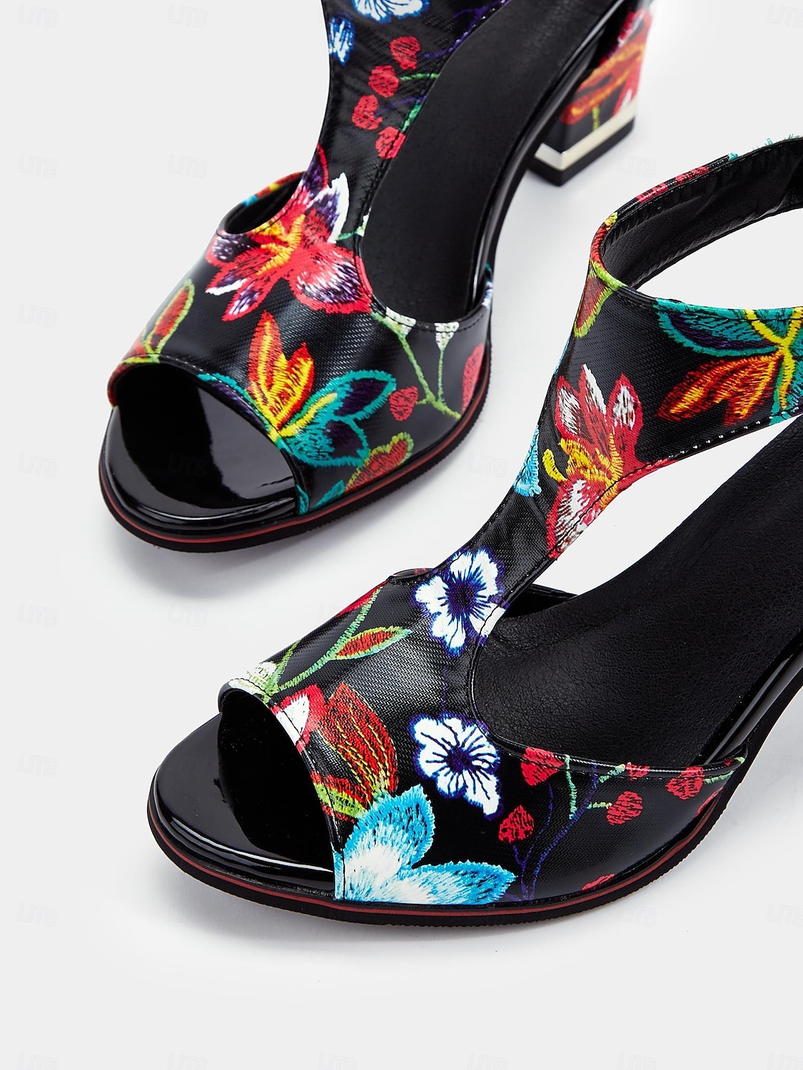sandales à talons hauts pour femmes à imprimé floral coloré avec design découpé - chaussures élégantes à bout ouvert pour les fêtes d'été et les tenues décontractées de 2025 ? $54.99 –P5