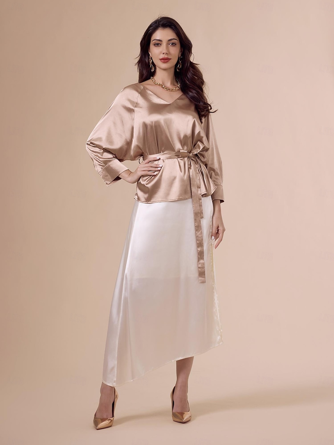 blusa elegante decote em v com cinto dourado de cetim de 2025 por $61.99 –P7