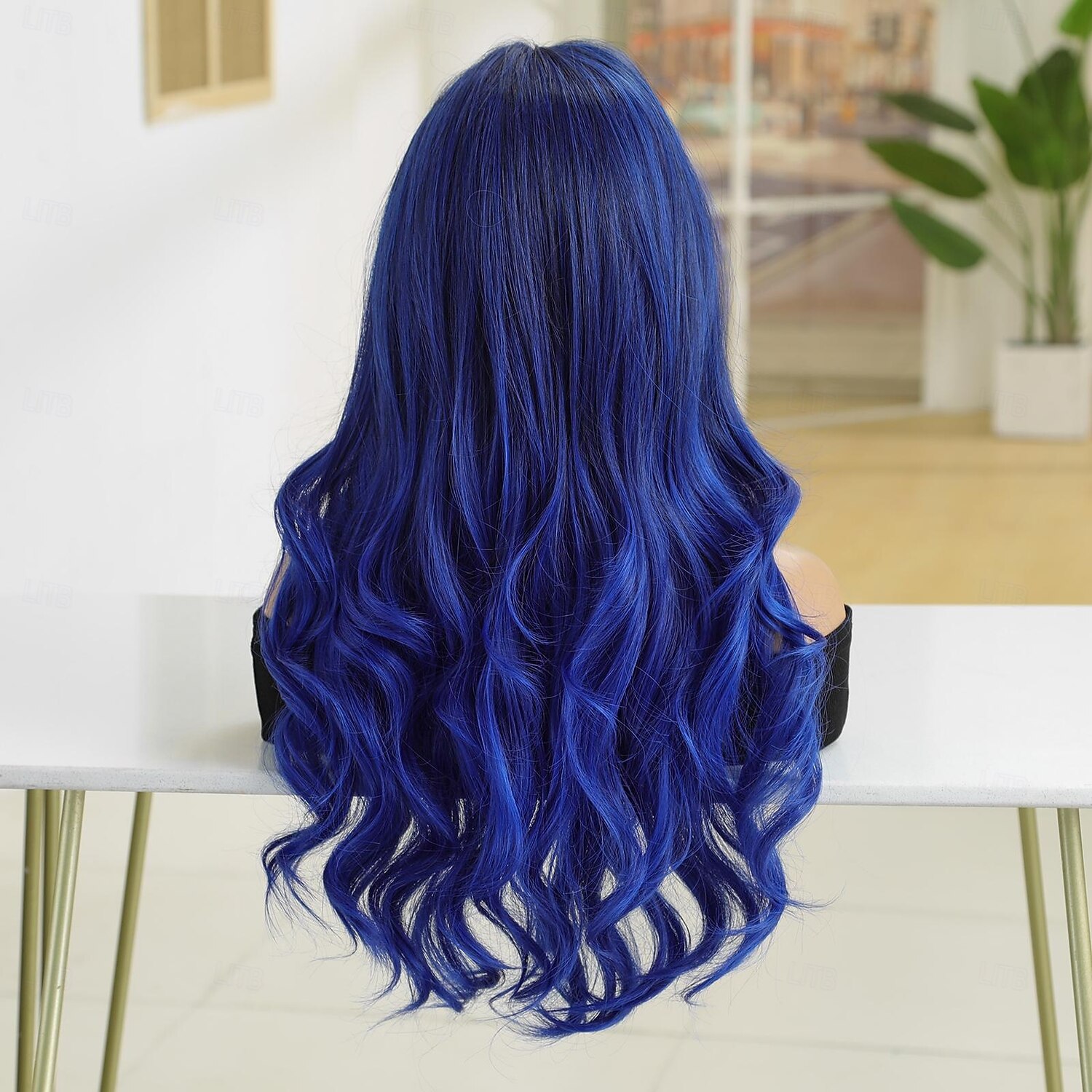 Parrucche sintetiche Ondulato Ricciolo gonfiabile Parte di mezzo Parrucca 28 pollici Blu Reale Capelli sintetici Per donna Riga al centro Fantastico Adorabile Blu del 2025 a $28.99 –P4