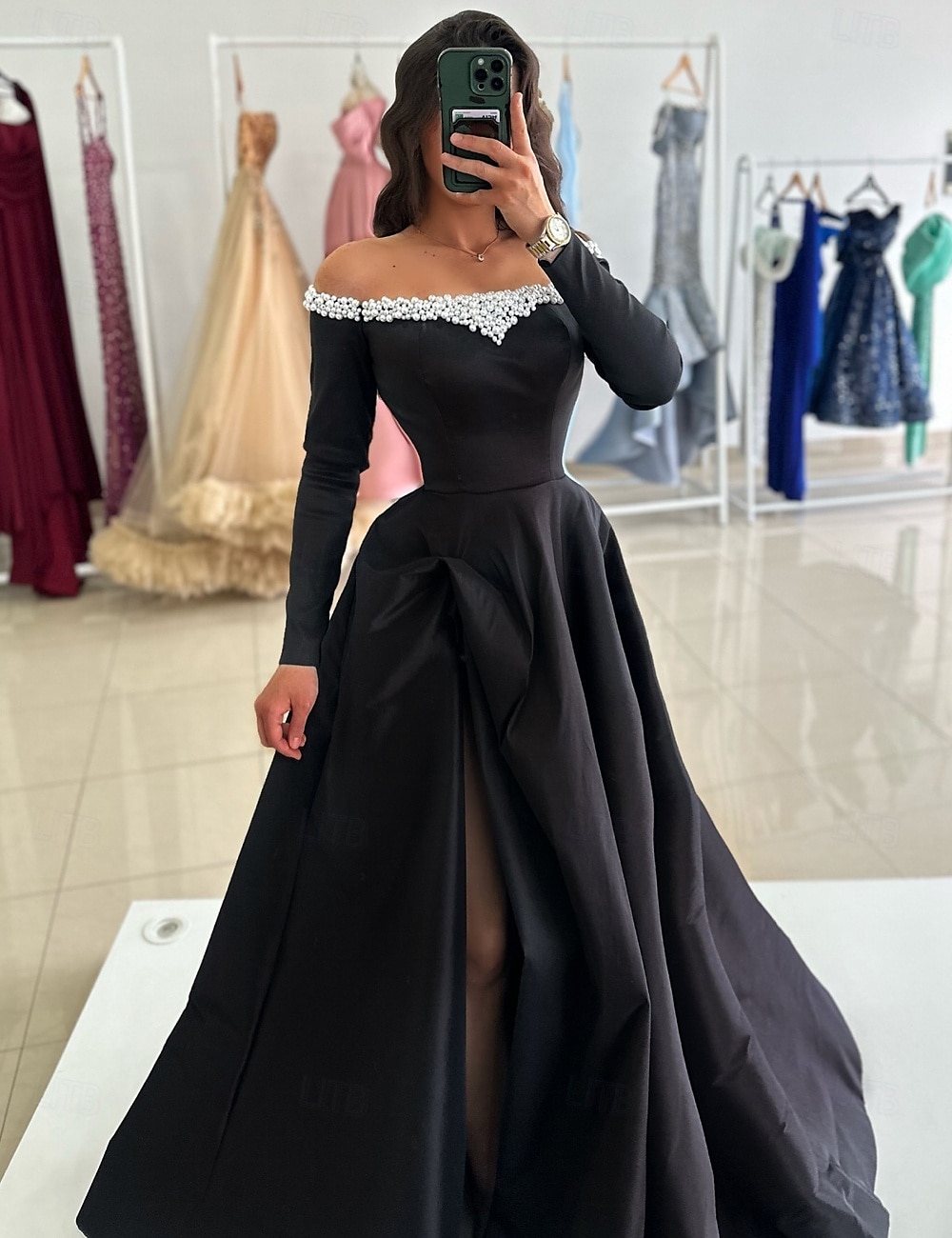 A-Linie Abendkleid Elegantes Kleid Formal Bodenlang Lange Ärmel Off-Shoulder Tasche Satin mit Perlen 2025 - $191.99 –P1