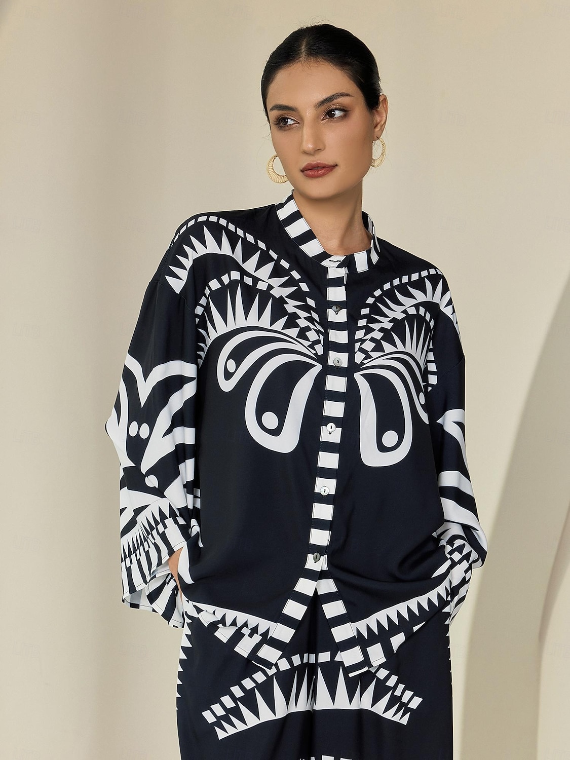 camicetta da donna nera collo alto raso stampa geometrica polsini svasati manica vacanza casual quotidiano primavera estate autunno del 2025 a $61.99 –P1