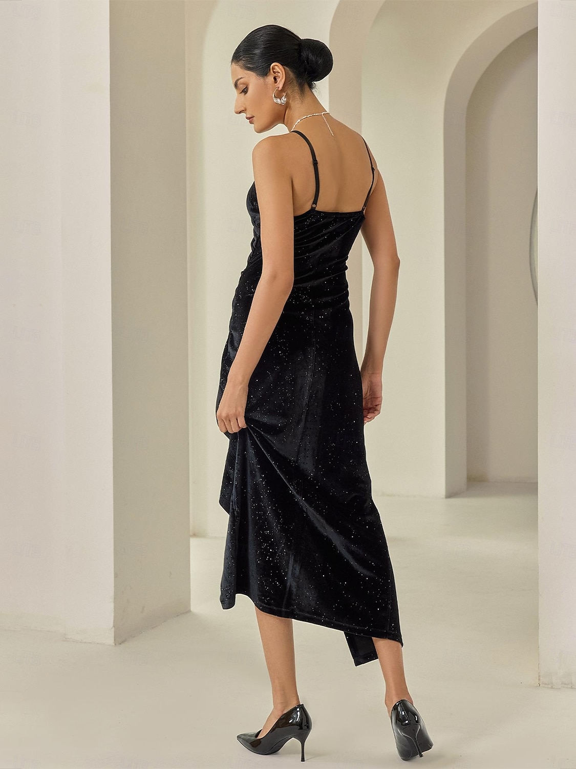 svart velour svart ärmlös rynkad kluvna toppar elegant fest midiklänning för att imponera 2024 2025 - $68.99 –P4
