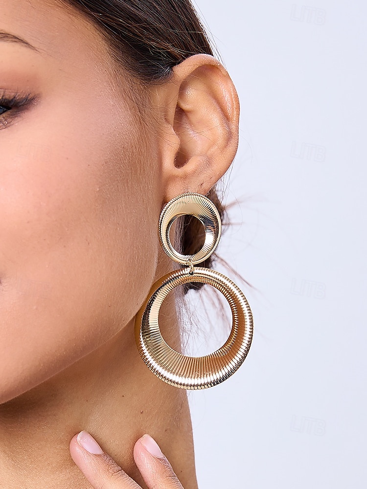 brincos de gota de liga elegantes em tom dourado para mulheres com design circular texturizado – joias leves e marcantes de 2025 por $14.99 –P1