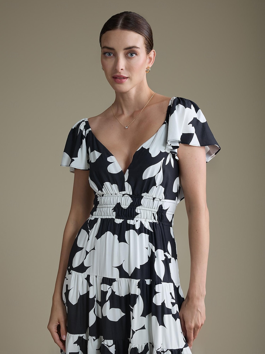 Geblümtes Kleid aus Tencel-Mischung mit elastischem Bund und V-Ausschnitt 2025 - $103.99 –P3