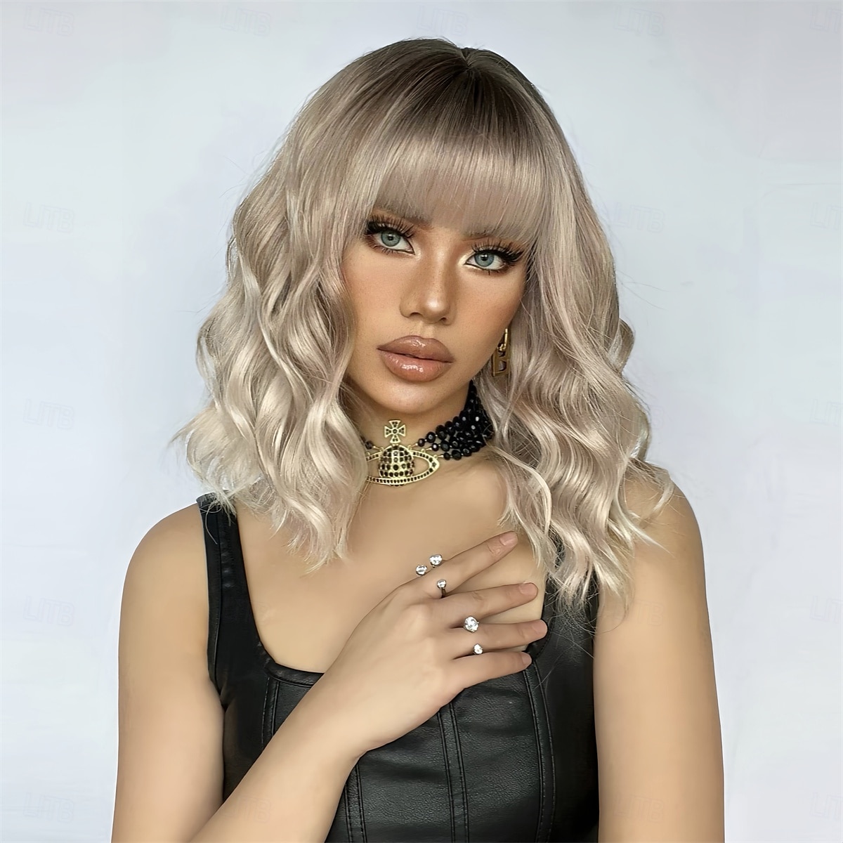 Cosplay Kostyme Parykk Krøllet Spretne krøller Bobfrisyre Rett pannelugg Med lugg Parykk 14 tommer (ca. 36cm) Lys Gylden Syntetisk hår Dame Elastisk Bedårende Bekvem Blond 2025 - $23.99 –P2