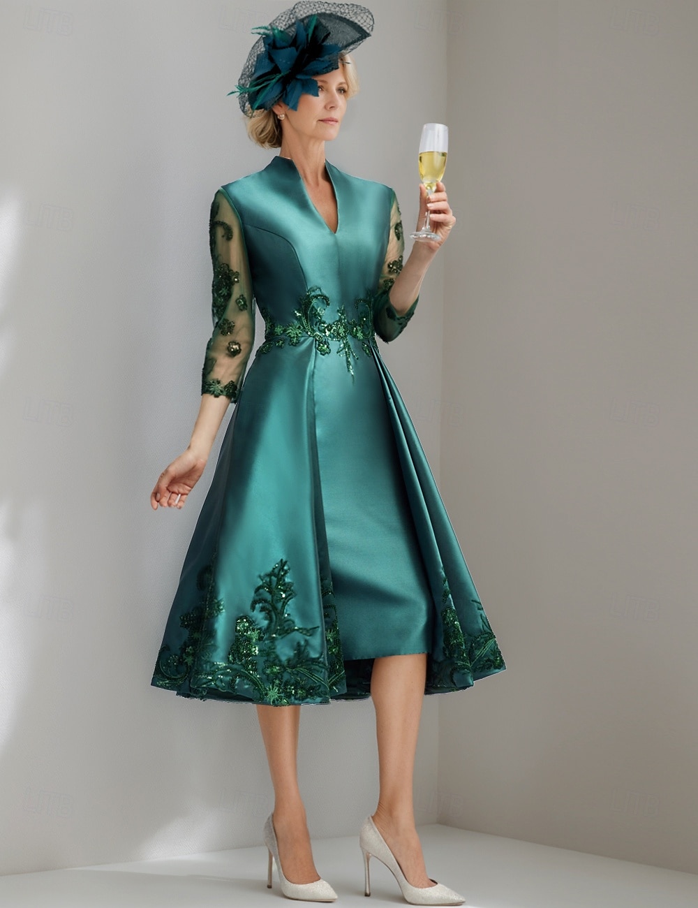A-lijn Over de knie Feestjurk Cocktail jurk Bruiloft gast jurk Moeder van de bruid jurk 3/4 mouw V-hals Elegant Vintage Formeel Satijn met Kant Effen kleur 2026 - $206.99 –P1