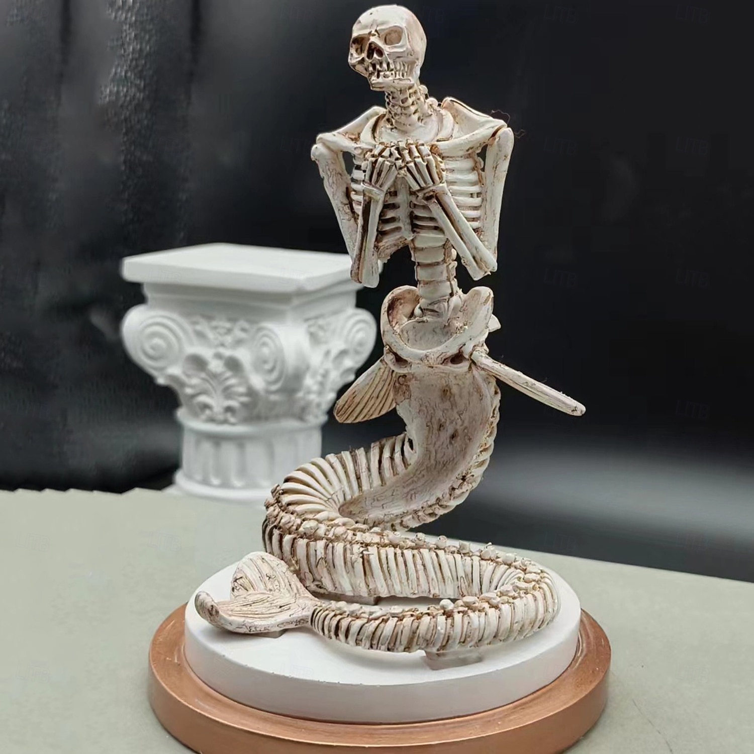 halloween sárkány csontváz kíváncsiság szekrény, gyanta csontváz dísz, horror legenda sellő szobor, egyedi kísérteties lakberendezés 2025 - $30.99 –P6
