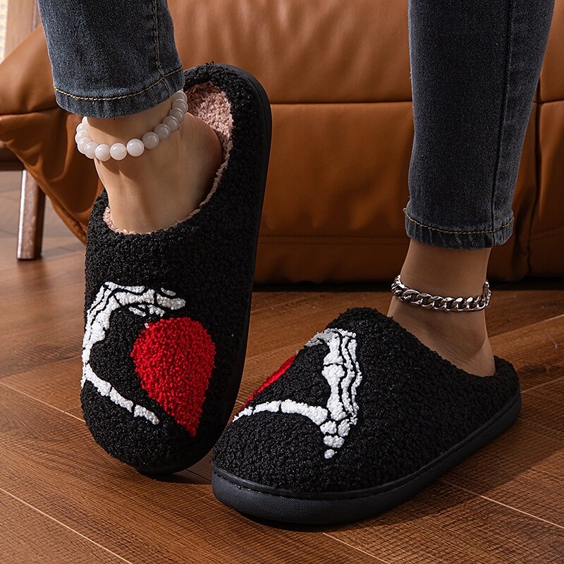 pantofole di cotone con design a forma di amore pantofole nere in peluche a forma di mano da cartone animato per uomo&amp;scarpe da interno in velluto più spesse per le donne del 2025 a $16.99 –P5