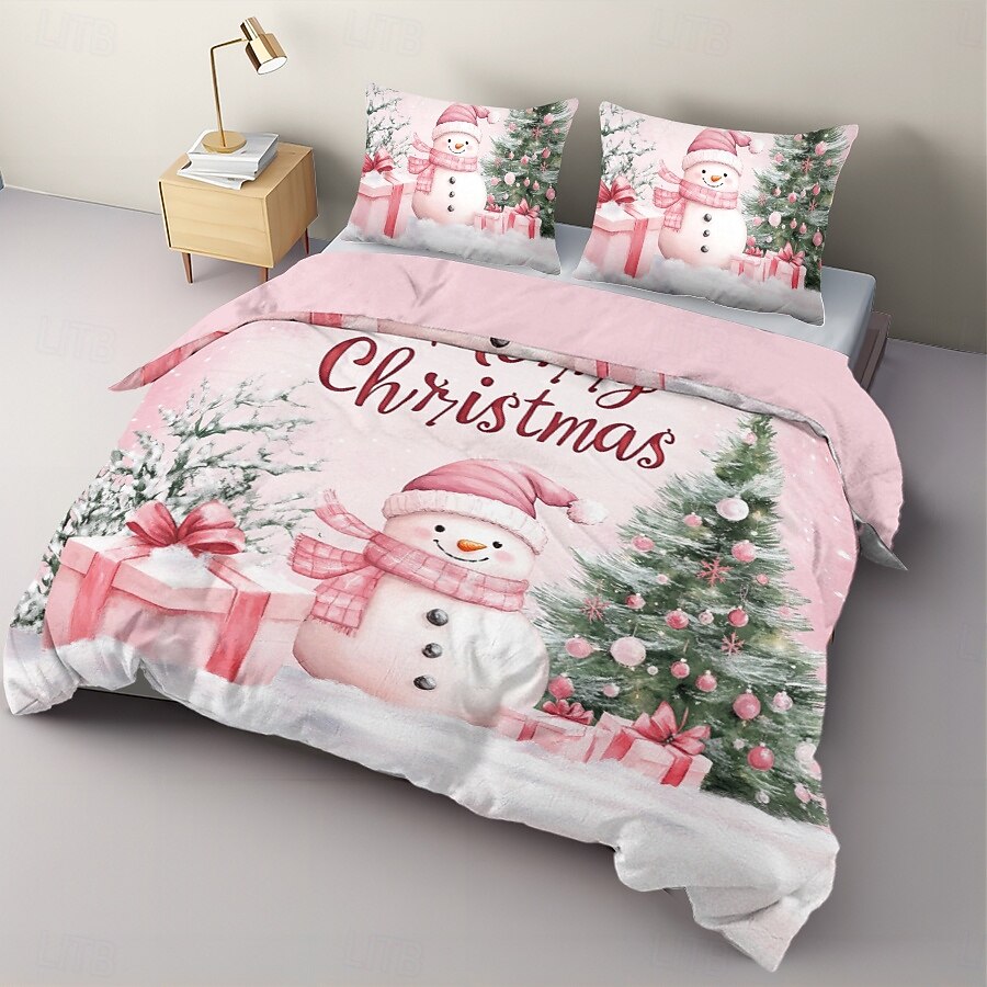 2025年 クリスマス用掛け布団カバーセット。雪だるまデザインのピンク。クリスマスのお祝いのホリデー寝具には、掛け布団カバーと枕カバーが含まれており、寝室に気まぐれな季節感を加えるのに最適です。  コレクション – $58.99 –P6