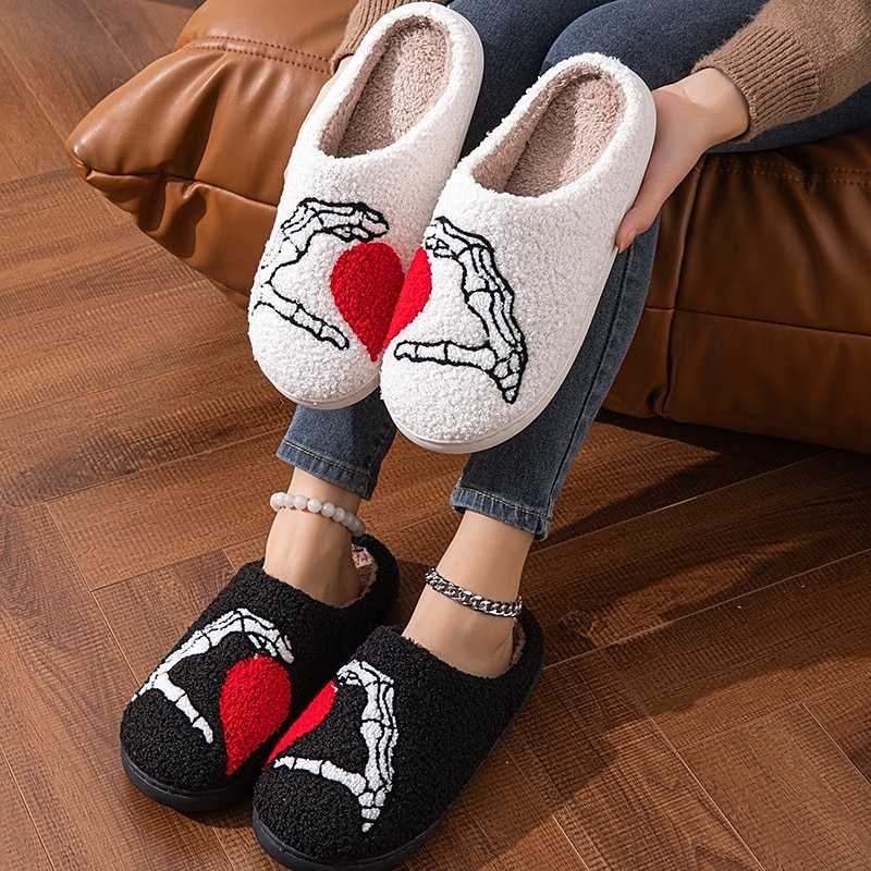 pantofole di cotone con design a forma di amore pantofole nere in peluche a forma di mano da cartone animato per uomo&amp;scarpe da interno in velluto più spesse per le donne del 2025 a $16.99 –P1