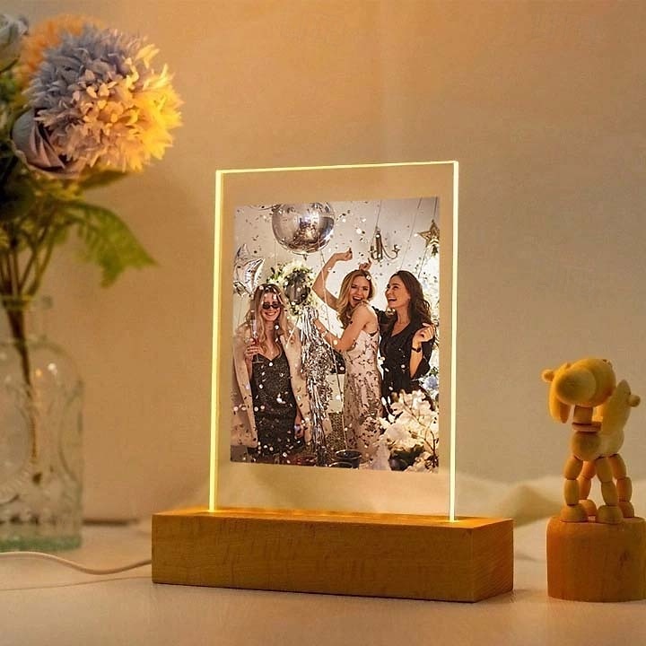 lampada fotografica personalizzata foto personalizzata luce notturna acrilica alimentata tramite USB bianco caldo aggiungi la tua immagine il regalo di compleanno perfetto per compleanno famiglia del 2025 a $16.49 –P3