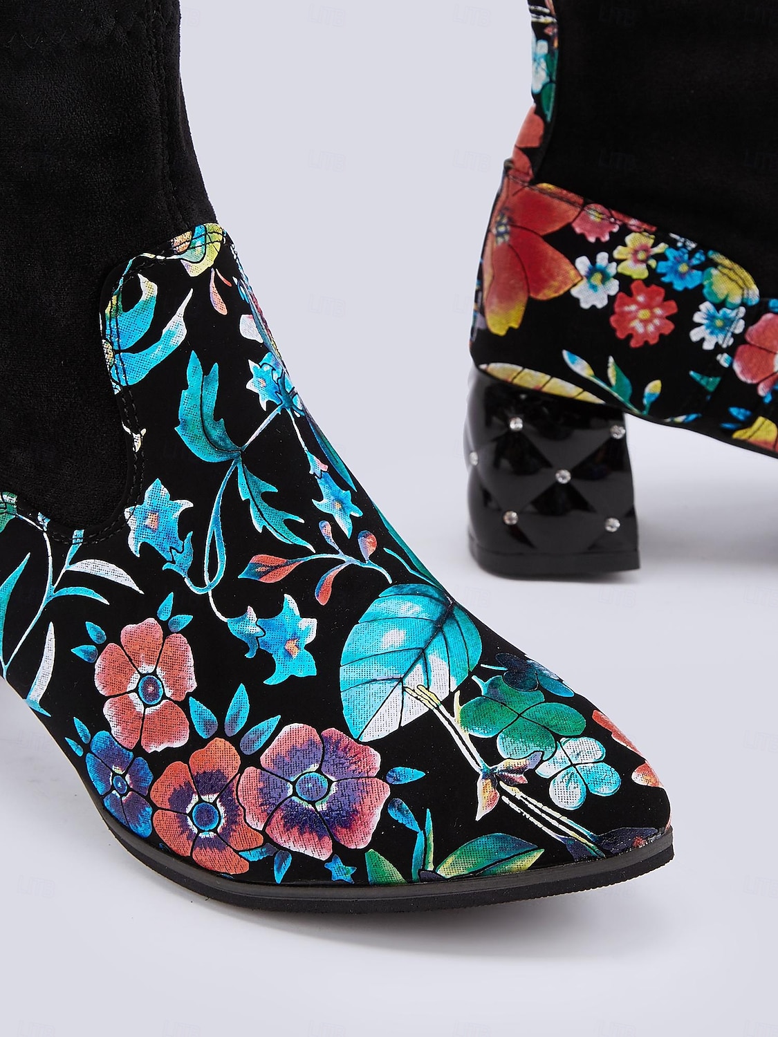 Botines de mujer con bordados florales y tacón ancho acolchado, estilo vintage, calzado de fiesta y casual de moda 2025 - $54.99 –P2