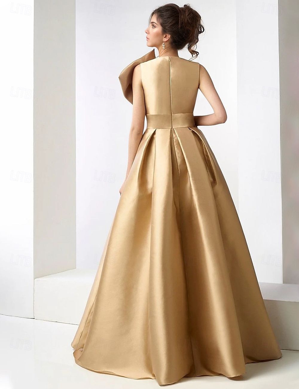 rochie de seară din satin în linie aur auriu șampanie rochie elegantă de toamnă pentru invitați de nuntă carnaval formală lungime până la podea buzunar fără mâneci cu decolteu în V cu mărgele din 2025 - $199.99 –P2