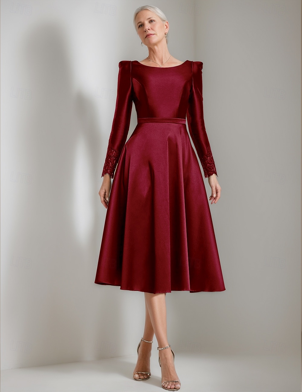 Abito Madre della Sposa A-Line Abito Elegante Semplice Collo Gioiello Lunghezza Tè Raso Maniche Lunghe con Pizzo Plissettato 2025 taglia personalizzata gratuita del 2025 a $161.99 –P5